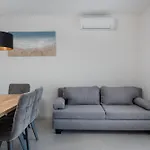 Maris Villa *