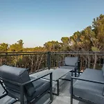 Maris Villa *